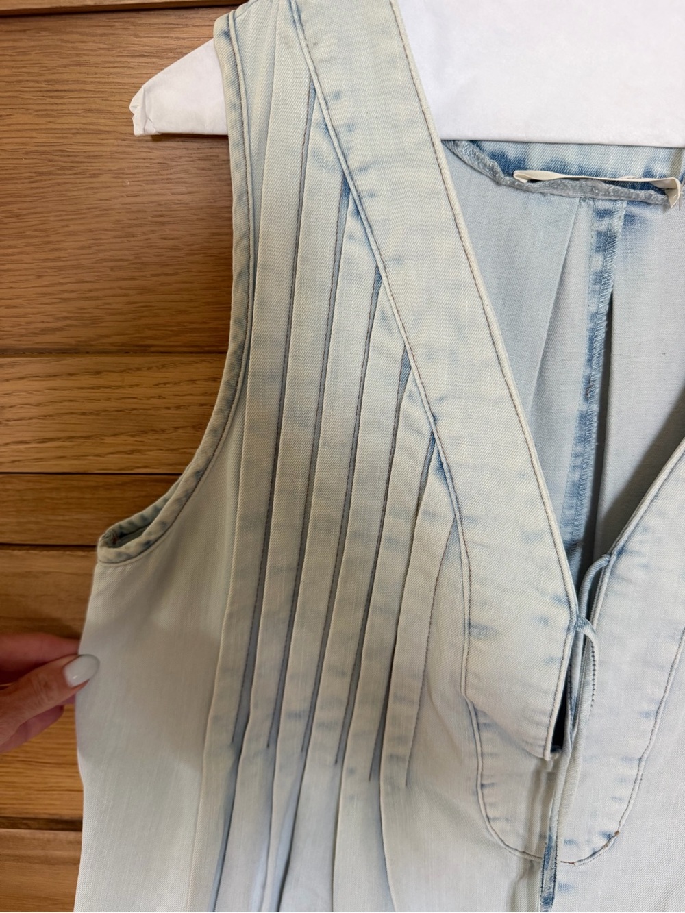 Women's Denim Sleeveless V-Neck Romper - Picture 7 of 15